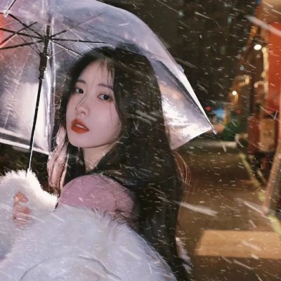 跳舞的红色公交